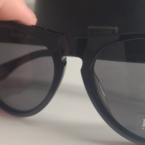 New HUGO BOSS UNISEX SUNGLASSES - Picture 6 of 6